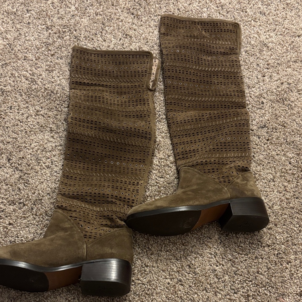 Donald J Pliner Devya Over-The-Knee Perforated Boots Size 7 - Picture 6 of 8
